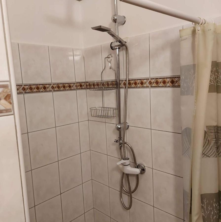 Rege Apartman 2 Alsoors Exterior photo