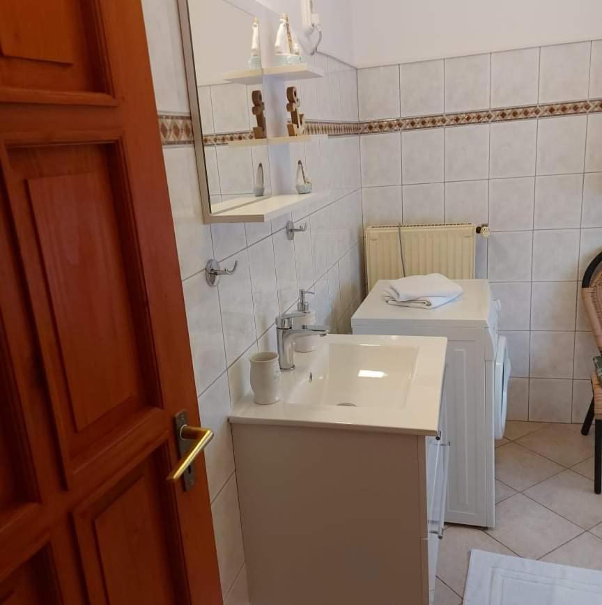 Rege Apartman 2 Alsoors Exterior photo