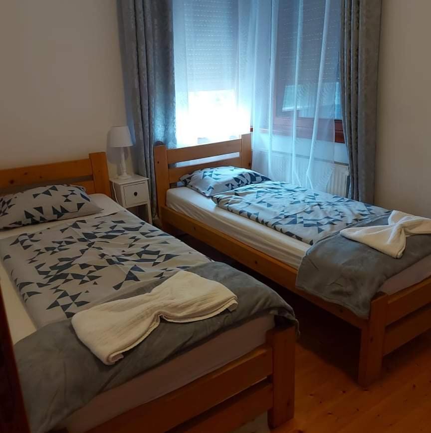 Rege Apartman 2 Alsoors Exterior photo