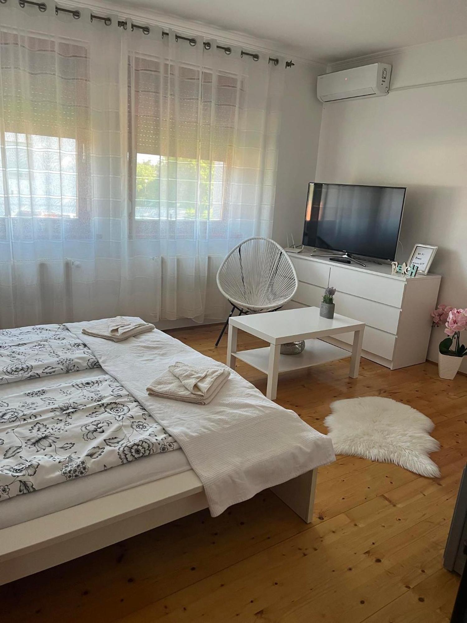 Rege Apartman 2 Alsoors Exterior photo