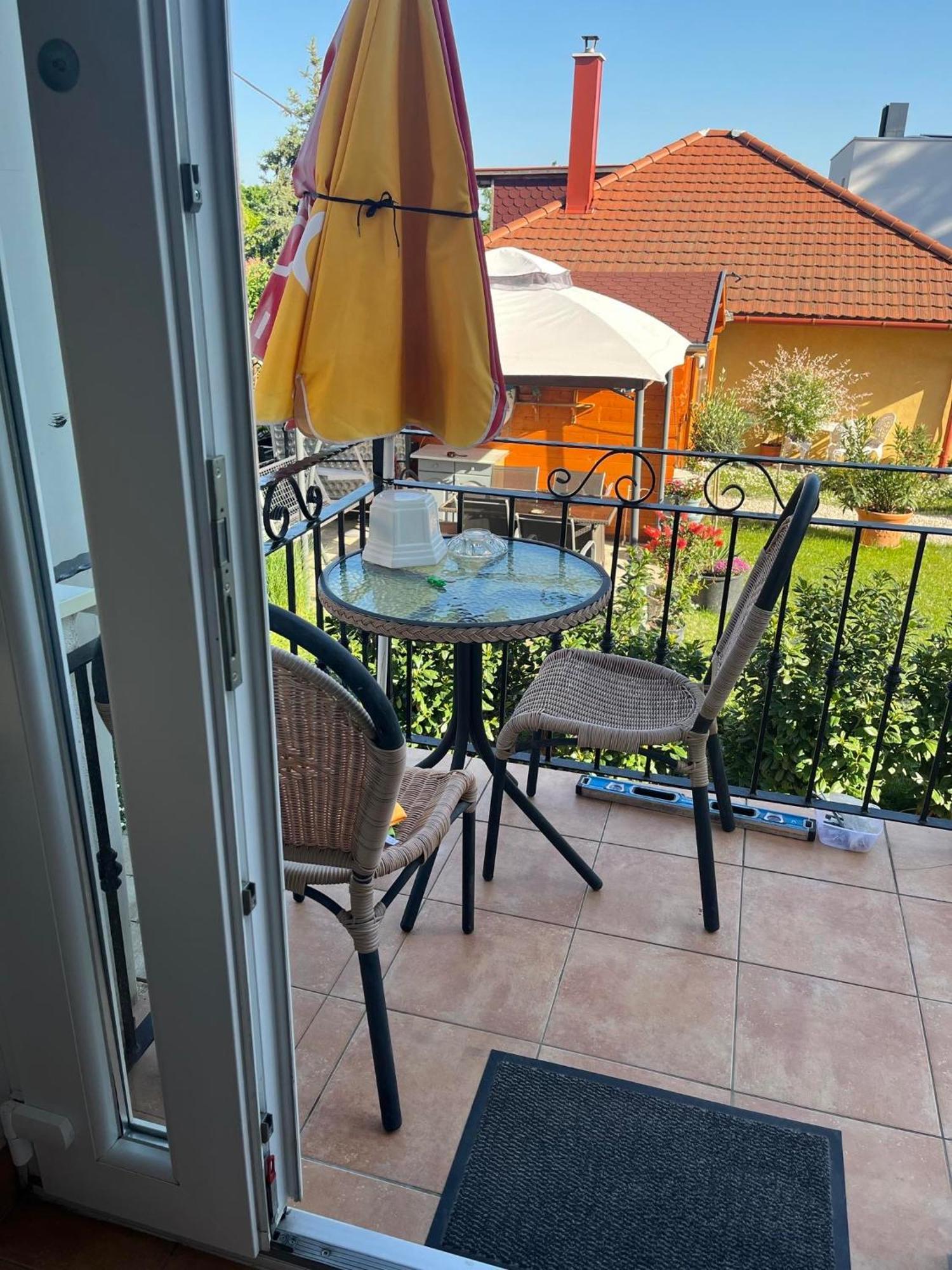 Rege Apartman 2 Alsoors Exterior photo