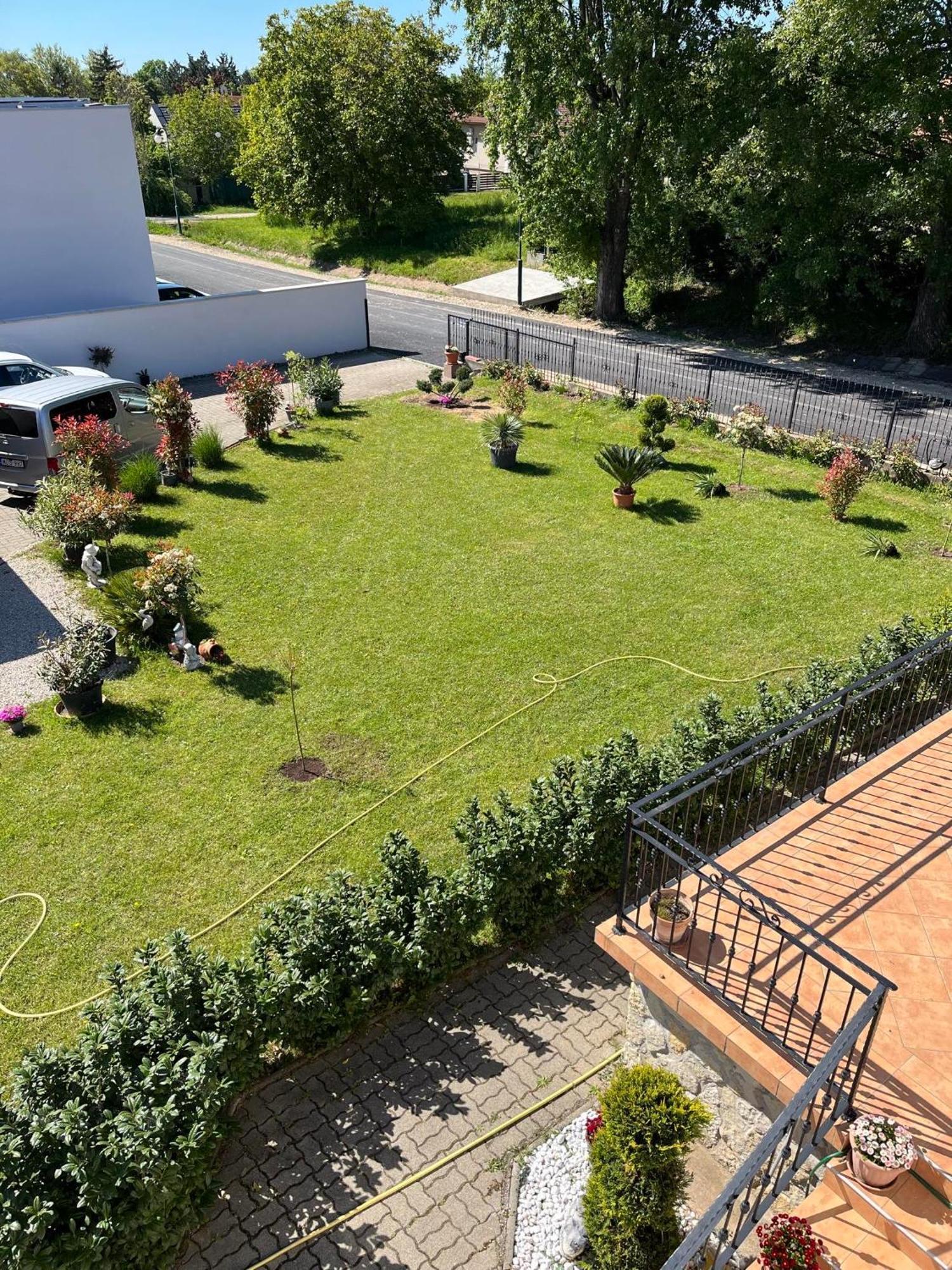 Rege Apartman 2 Alsoors Exterior photo